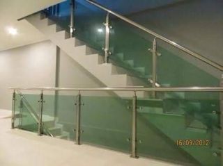 งานราวกันตก ราวบันได กระจกนิรภัย ราคาโรงงาน โทร.0863053736