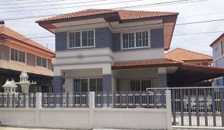 ขายบ้านเดี่ยว 2ชั้น รีโนเวทใหม่ทั้งหลัง หมู่บ้านเปี่ยมสุขเพลส 10 จังหวัดอ่างทอง 52 ตารางวา 3 ห้องนอน 2 ห้องน้ำ