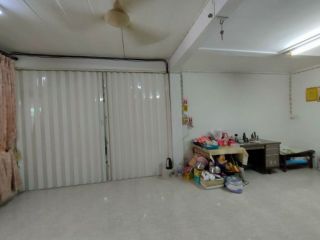 <a href='product.php?qid=372180' style='color:white;text-decoration: none;'>ขายทาวน์เฮ้าส์ 2 หลัง ทะลุกัน หมู่บ้านสินทวีงามเจริญ ท่าข้าม พระราม 2 เนื้อที่ 41 ตร.วา 4 ห้องนอน 3 ห้องน้ำ 1 ห้องเก็บของ 1 ครัว : <span class='text-info'><strong>Read More</strong><span></a>