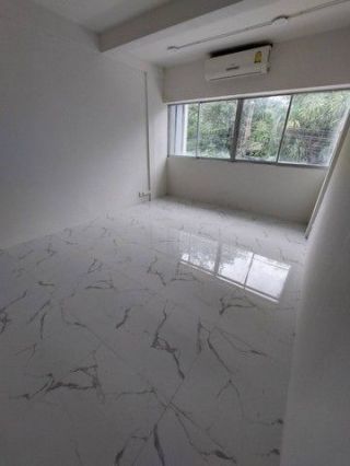<a href='product.php?qid=380798' style='color:white;text-decoration: none;'>ให้เช่า ทาวน์โฮมทวีมิตร 3 ชั้น  ใกล้รถไฟฟ้า MRT พระราม 9 เหมาะทำออฟฟิศและอยู่อาศัย : <span class='text-info'><strong>Read More</strong><span></a>