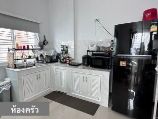 ขายทาวน์โฮม 2 ชั้น หมู่บ้าน ประกายทองวิลเลจ 3นอน 3น้ำ พร้อมเฟอร์นิเจอร์ พร้อมเข้าอยู่