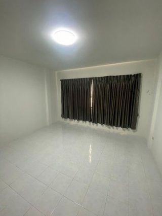 <a href='product.php?qid=388682' style='color:white;text-decoration: none;'> ทาวน์เฮ้าส์ บ้านกล่อมพิรุณ 3 ห้องนอน ใน แพรกษาใหม่, เมืองสมุทรปราการ รีโนเวทใหม่ พร้อมอยู่ : <span class='text-info'><strong>Read More</strong><span></a>