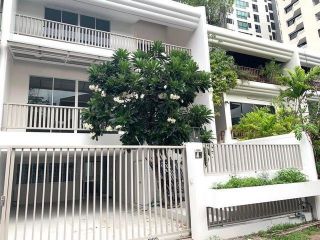 รหัส:  pm537 ขายด่วน อาคารพาณิชย์ฯ DISTRICTเอกมัย-รามอินทรา ทรัพย์สวย