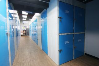 ห้องเก็บของ BIZ Self Storage ขนาดเล็ก ย่านสุขุมวิท 13 เริ่มต้นที่ 25 บาท