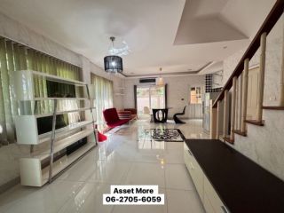 ขาย- เช่าทาวน์โฮม โฮมออฟฟิตสวยสไตล์ยุโรป 3.5 ชั้น คาซ่าซิตี้ลาดพร้าว หลังมุม หน้าบ้านไม่ติดเพื่อนบ้าน อยู่หน้าโครงการ