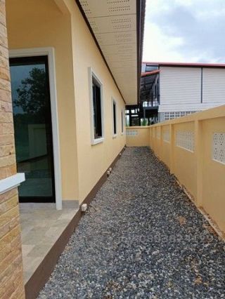 <a href='product.php?qid=403486' style='color:white;text-decoration: none;'>ขายที่ดินคลอง 4 ตะวันออก 56 ที่ดินคลอง 5 ที่ดินตรงข้ามสนามกอล์ฟอัลไฟน์  100 ตร.ว. 3 แปลง : <span class='text-info'><strong>Read More</strong><span></a>