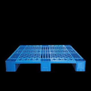 พาเลทพลาสติก COMBI WARE ขนาดใหญ่ แบบตะแกรง ขา E รับน้ำหนักสูงสุด 5000 kg. สีฟ้า