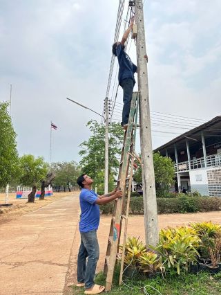 รับติดตั้งกล้องวงจรปิดcctvบางกะปิลาดพร้าวรามคำแหงเสรีไทโทร0897728004ช่างรักษ์