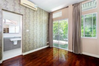 <a href='product.php?qid=421170' style='color:white;text-decoration: none;'>ขาย ม. นันทวัน แจ้งวัฒนะ- ราชพฤกษ์ 132.1 ตรว. 3นอน3 น้ำ แปลงมุมถนนเมน  หน้าบ้านไม่ชนกับใคร  พร้อมเรือนรับรอง : <span class='text-info'><strong>Read More</strong><span></a>
