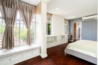 <a href='product.php?qid=421170' style='color:white;text-decoration: none;'>ขาย ม. นันทวัน แจ้งวัฒนะ- ราชพฤกษ์ 132.1 ตรว. 3นอน3 น้ำ แปลงมุมถนนเมน  หน้าบ้านไม่ชนกับใคร  พร้อมเรือนรับรอง : <span class='text-info'><strong>Read More</strong><span></a>