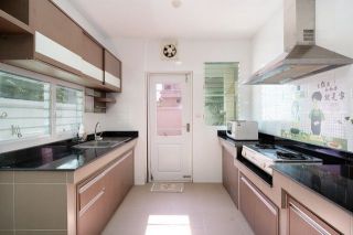 <a href='product.php?qid=422877' style='color:white;text-decoration: none;'>บ้าน The Grand วิภาวดี 60 65 ตาราง.วา 4ห้องนอน5น้ำ 43000000 BAHT. ใกล้กับ - คุ้มยิ่งกว่าคุ้ม บ้านแปลงมุม อดีตบ้านตัวอย่าง ตกแต่งสไตล์โมเดิร์น เจ้าของไม่เคยเข้าอยู่ : <span class='text-info'><strong>Read More</strong><span></a>