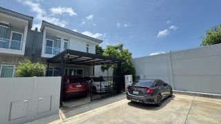 ให้เช่าบ้านแฝดหลังริม สภาพใหม่ พร้อมเฟอร์นิเจอร์ และเครื่องใช้ไฟฟ้าพร้อมอยู่ โครงการ Inizio ศรีนครินทร์