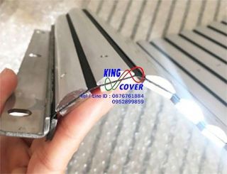 ม่านอลูมิเนียม ลูกระนาด ผ้าประกบ อลูมิเนียม บน ล่าง สำหรับเครื่องจักร CNC