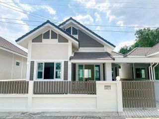 KDH0142 ขายบ้าน อยู่สบาย ขนาด 37.4 ตร.วา บ้านแฝด ทำเลทองติดถนนใหญ่