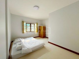 <a href='product.php?qid=456204' style='color:white;text-decoration: none;'>ขายทาวน์เฮ้าส์ 2 ชั้น หมู่บ้านอุดมทรัพย์ คูคต-ซอยเปียร์นนท์ : Udomsap Khukhot - Soi Piarnon เนื้อที่ 28.5 ตร.ว. ขายเพียง 1,990,000 ล้านบาท : <span class='text-info'><strong>Read More</strong><span></a>