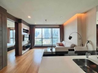 ็็คอนโด Luxury The Address Sathorn  (คอนโดดิ แอดเดรส สาทร) 
