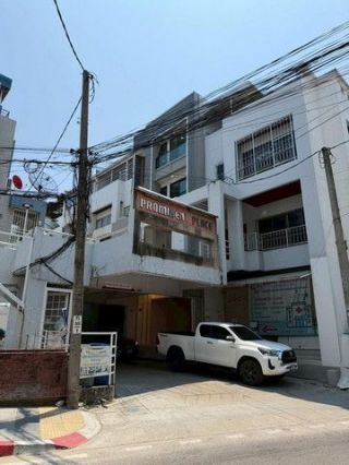 ทาวน์โฮม Sukhumvit 101 รีโนเวทใหม่พร้อมอยู่4 นอน 6ห้องน้ำ ใกล้ BTS ปุณณวิถี