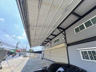 โกดังโพธิ์แก้ว 2,500 sq.m.มีลิฟท์ จอดรถได้ 8-10 คัน ว่างพร้อมอยู่ **