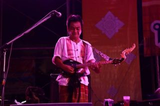 Performances of Pong Lang