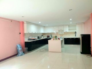 <a href='product.php?qid=478676' style='color:white;text-decoration: none;'>ขายที่ดินทำเลทองใกล้ ม.อุบลฯ  ติดถนน 4 เลน 7-2-16 ไร่  : <span class='text-info'><strong>Read More</strong><span></a>