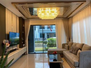 <a href='product.php?qid=478849' style='color:white;text-decoration: none;'>ขาย บ้านเดี่ยวหลังใหญ่ หมู่บ้านแกรนด์ นิโอ บางแค ตกแต่งพร้อมอยู่ 13.5 ลบ. : <span class='text-info'><strong>Read More</strong><span></a>