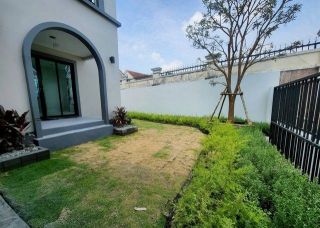 <a href='product.php?qid=482314' style='color:white;text-decoration: none;'>ลัดดารมย์ ปิ่นเกล้า บ้านเดี่ยวหลังมุม   บ้านรีโนเวทใหม่  : <span class='text-info'><strong>Read More</strong><span></a>