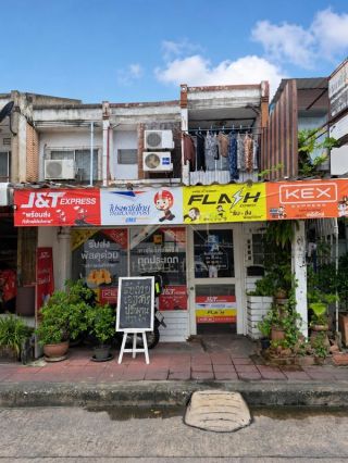 ขาย อาคารพาณิชย์ อาคารพาณิชย์ 2 ชั้น ซอยชินเขต 1 งามวงศ์วาน 43 3,590,000 บาท จังหวัด กรุงเทพ เขต หลักสี่    จำนวนชั้น 2