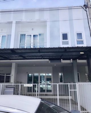 ขายบ้านทาวน์โฮม ในเมือง หิ้วกระเป๋าเข้าอยู่ได้เลย (เจ้าของขายเอง)