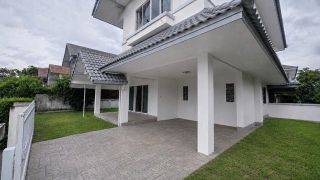 หมู่บ้านหางดง เชียงใหม่ หลังกาดฝรั่ง ติดโรงเรียนนานาชาติ ใกล้สนามบิน