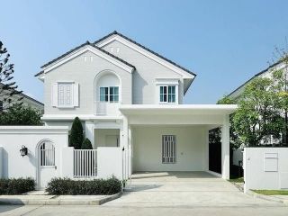 <a href='product.php?qid=496085' style='color:white;text-decoration: none;'>HR 10294 ให้เช่าทาวน์โฮม 3 ชั้น 230 ตรม. บ้านกลางเมือง บริติซทาวน์ ศรีนครินทร์ ใกล้ MRT ศรีลาซาล เพียง 1 นาที : <span class='text-info'><strong>Read More</strong><span></a>