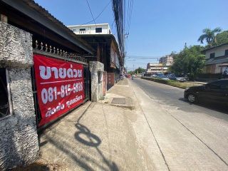 ขายบ้าน ทำเลทอง 2 หลัง เนื้อที่ 106 ตารางวา หัวหมาก กรุงเทพ