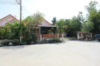 ขาย บ้านแฝด ชั้นเดียว ม. พฤกษ์ลดา บางนา-ตราด กม. 58 อำเภอเมือง จังหวัดชลบุรี