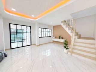 <a href='product.php?qid=500158' style='color:white;text-decoration: none;'>LM26-0109 ขายทาวน์โฮม 2 ชั้น พฤกษาวิลล์98 นครอินทร์ สิรินทร พื้นที่ 16.5 ตรว 2นอน 2น้ำ แถมเฟอร์ทั้งหลัง พร้อมอยู่ : <span class='text-info'><strong>Read More</strong><span></a>