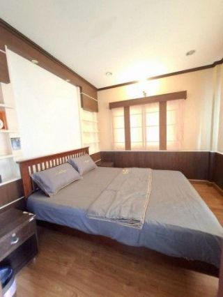 ให้เช่าเกสต์เฮาส์ 6 ห้องนอน ใจกลางเมืองเก่าเชียงใหม่ ใกล้วัดพระสิงห์ 500 ม.