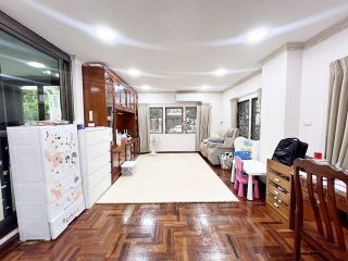 <a href='product.php?qid=500700' style='color:white;text-decoration: none;'>บ้านเดี่ยวหมู่บ้าน กฤษดานคร 12 ซอยสวนผัก 35 ใกล้พุทธมณฑลสาย 1 : <span class='text-info'><strong>Read More</strong><span></a>
