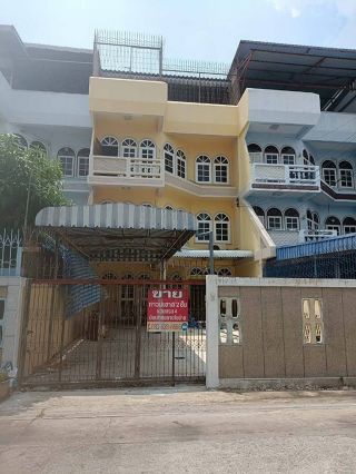 <a href='product.php?qid=501891' style='color:white;text-decoration: none;'>ถูกกว่าหลังข้างๆ 2 ล้าน!! ทาวน์เฮ้าส 3 ชั้น + ดาดฟ้า ซ.บรมราชชนนี 4 เขตบางพลัด เยื้องเซ็นทรัลปิ่นเกล้า ใกล้รถไฟฟ้าฯ : <span class='text-info'><strong>Read More</strong><span></a>