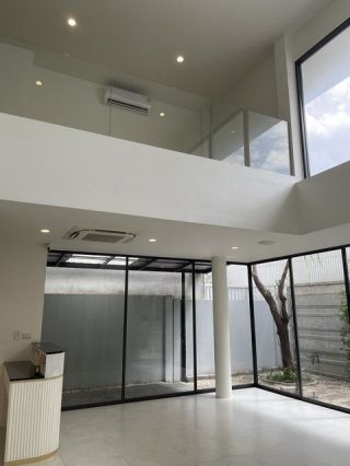T26-919 ให้เช่า บ้าน อาคิน วิภาวดี ARKIN VIBHAVADI 95000 บาทต่อเดือน ชั้นทั้งหมด 4 ชั้น 41 ตร.วา ชั้นที่ 1