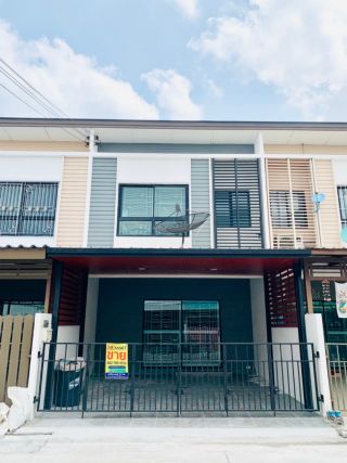 บ้านทาวน์โฮม 2 ชั้น พฤกษาไลท์ ล็อกซ์ สุขุมวิท-เทพารักษ์