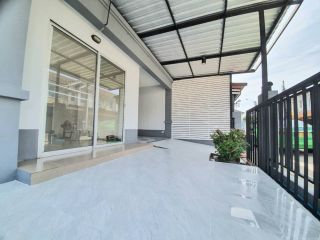 <a href='product.php?qid=53449' style='color:white;text-decoration: none;'>2.39 ล้านเท่านั้น สวยสุดในโครงการ พฤกษา 76 แก้วอินทร์ บางใหญ่ 24 ตร.วา ❤หัวมุม เป็นส่วนตัว ❤ ต่อเติมหลังคาโรงรถ และ ห้องครัวพร้อมอยู่ : <span class='text-info'><strong>Read More</strong><span></a>