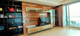 For rent at the River Charoenakorn Soi 13 Beautiful 2 bedrooms view on Swimming Pool