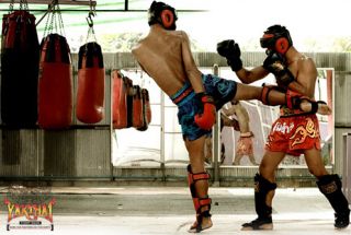 ร้านนักสู้ไทย Naku Thai จำหน่ายอุปกรณ์มวยไทย MMA ดาบไทย ฟิทเนส และเวทีมวย