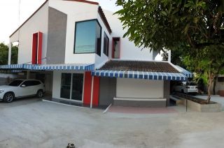 รหัสทรัพย์ R2315 For Rent บ้านเดี่ยว 3ชั้น มีดาดฟ้า บ้านปรับปรุงใหม่ ทำเลดี ใจกลางเมือง สุขุมวิท 